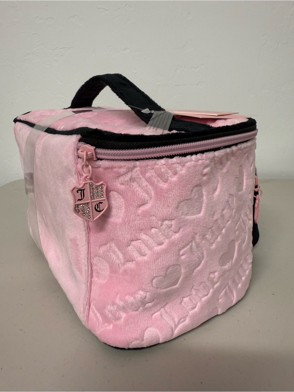 Juicy Couture Pink Cosmetic Case Travel Bags 3D Velour Embroidered Logo - Picture 10 of 13
